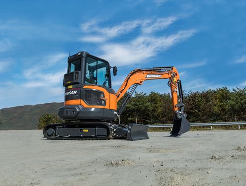 New generation Doosan DX27Z-7 and DX35Z-7 Mini-Excavators | Hub-4