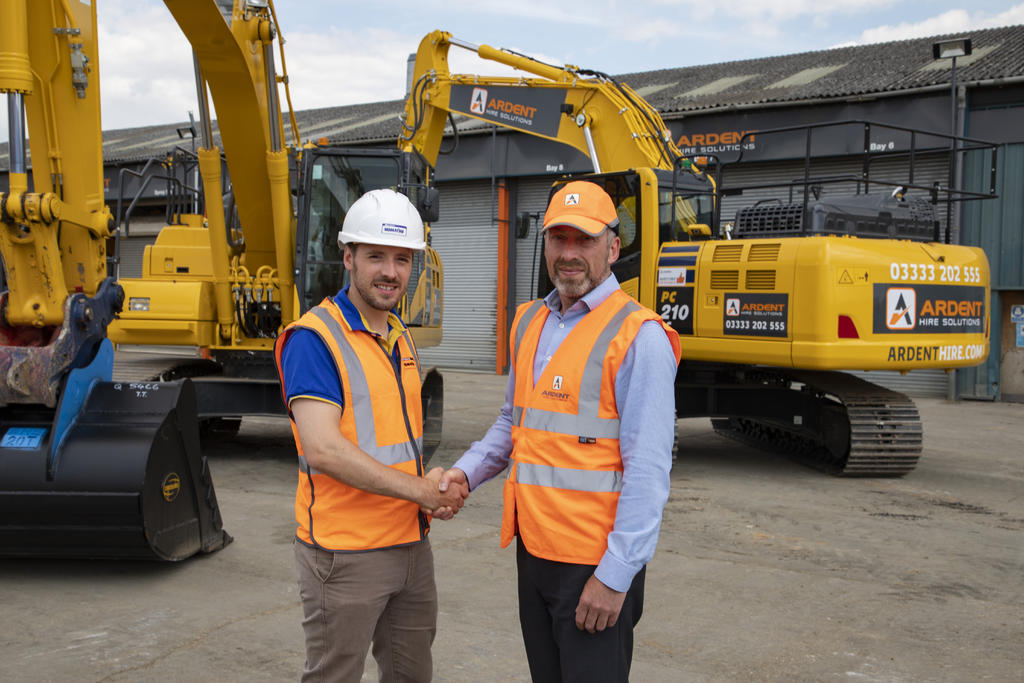 Ardent invest in Komatsu machines to grow their excavator fleet. | Hub-4
