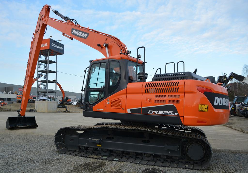 New Doosan DX225SLR-5 Super Long Reach Excavator | Hub-4