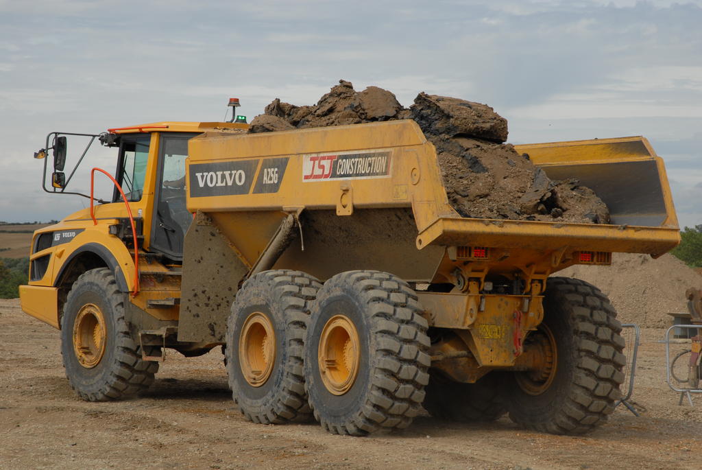 JSJ Construction (Midlands) Limited invest in a new Volvo A25G | Hub-4