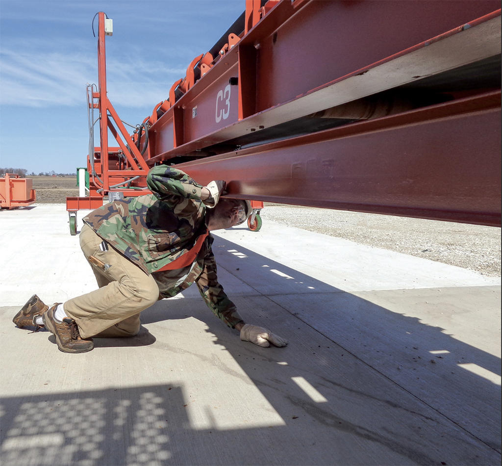 Unsafe work practices around conveyors Hub4