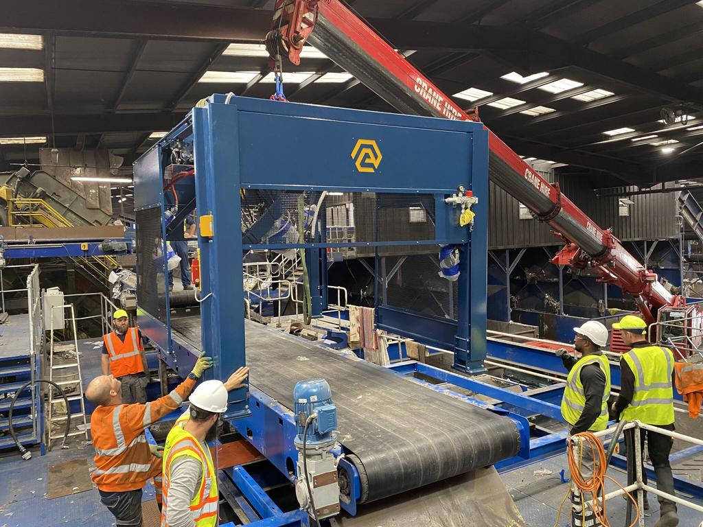 AMP Robotics installs its first recycling robots in the UK and Ireland with Recyco Hub4