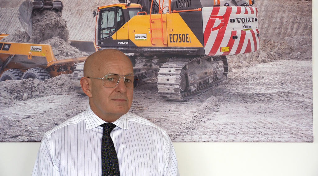 Chepstow Plant International invests in 1,000th Volvo machine from SMT