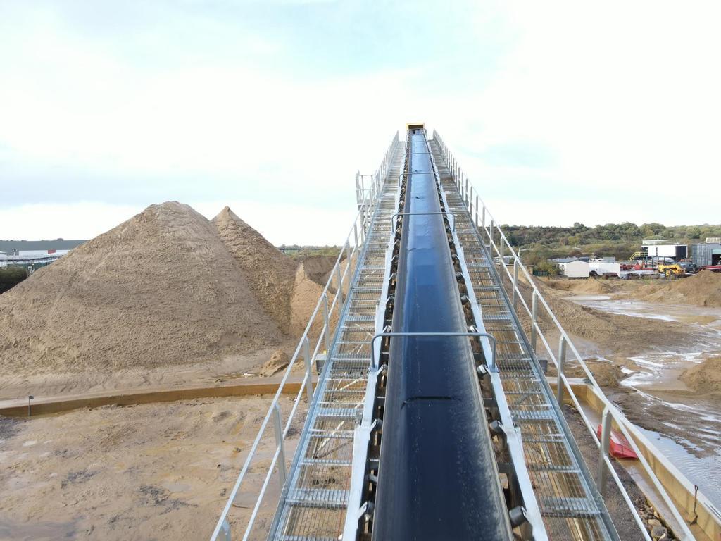 QM&S design and supply a new Radial Stacker Conveyor for Hanson