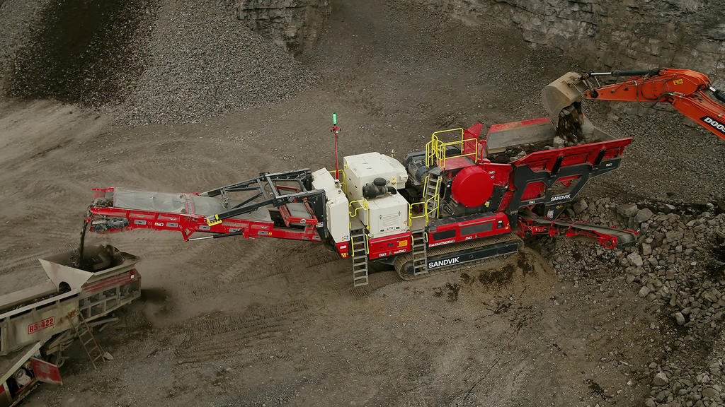Sandvik Mobile Crushing and Screening launch fully electric heavy jaw