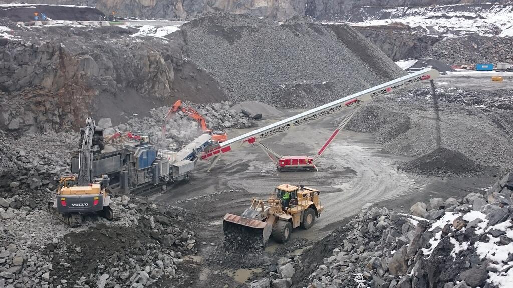 Telestack launch the TCL 2031 - The largest capacity track mounted ...